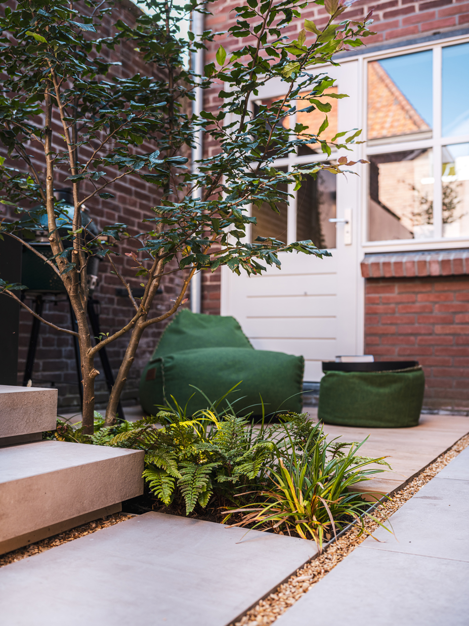 Moderne stadstuin met karakter Molengraaf Tuinen